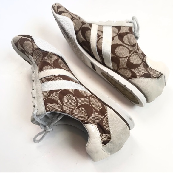 *Katelyn Coach signature shoes* Katelyn signature coach Size 7m used condition. - Picture 3 of 12